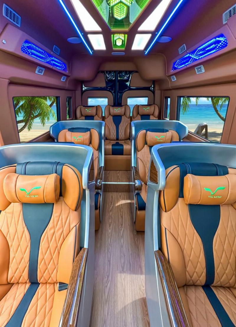 Ngoại thất xe limousine sang trọng, đưa đón khách đi Hồ Tràm